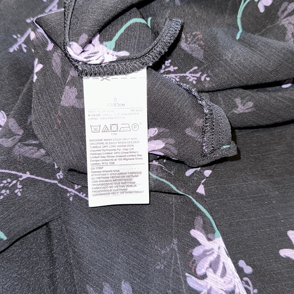 Banana Republic sheer sleeves floral long dress. Size 0 Black with lilac flowers - Picture 5 of 10